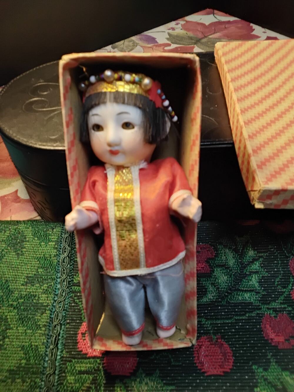 1950's Oriental Girl Doll sleep eyes all original outfit  and box Small 6"